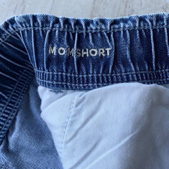 American Eagle Stretchy Mom Short - Picture 6 of 7